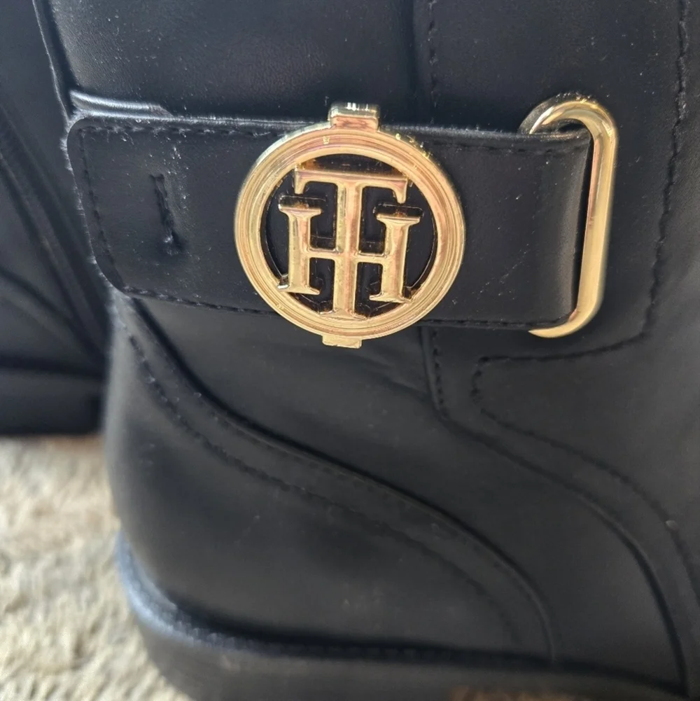 NWOB Tommy Hilfiger Rezin Boots Size 6.5